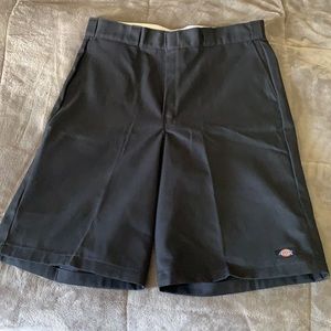 Men’s black Dickies Shorts.